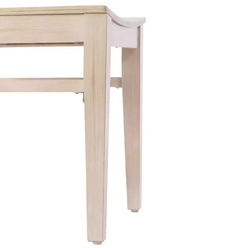 Chaises de salle à manger avec dossiers incurvés et constructions en bois massif